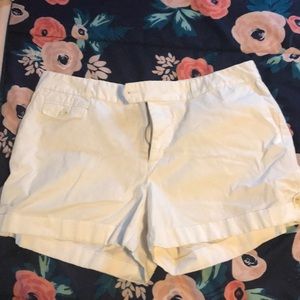 White banana republic shorts